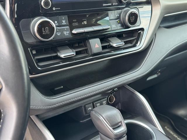 2020 Toyota Highlander LE