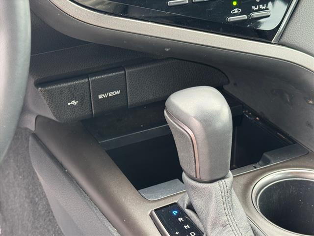 2022 Toyota Camry Hybrid SE Nightshade