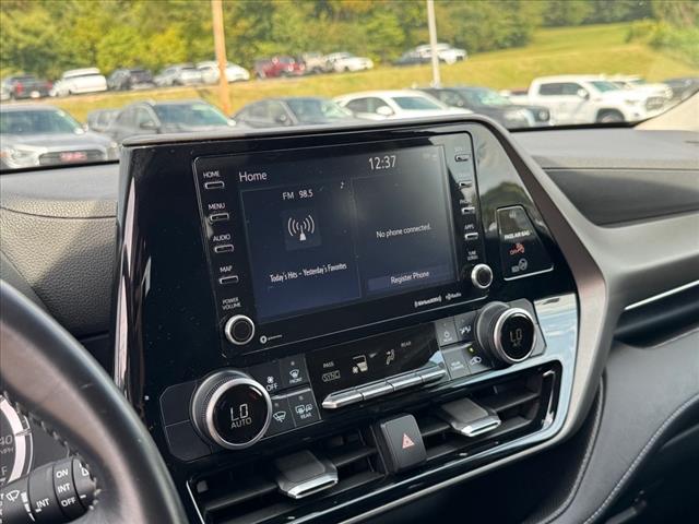 2020 Toyota Highlander LE