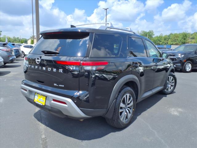 2023 Nissan Pathfinder SL