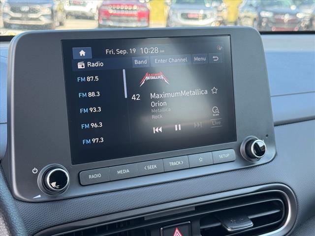 2022 Hyundai KONA SEL