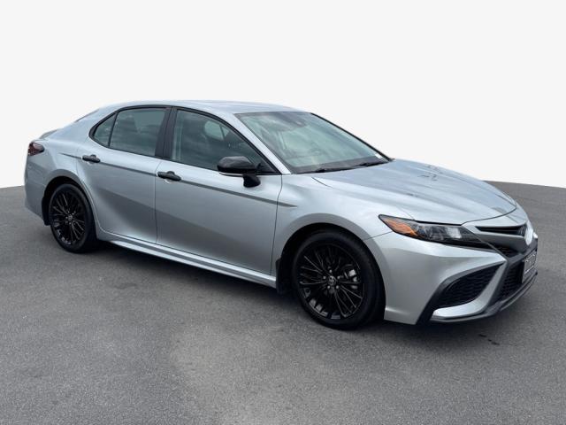 2022 Toyota Camry Hybrid SE Nightshade