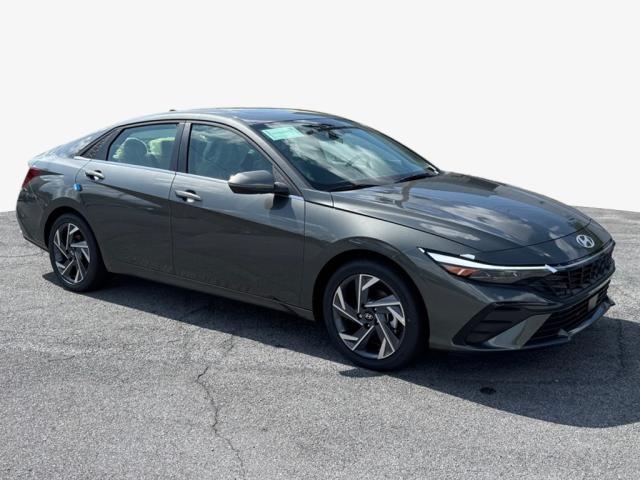 2025 Hyundai ELANTRA Limited