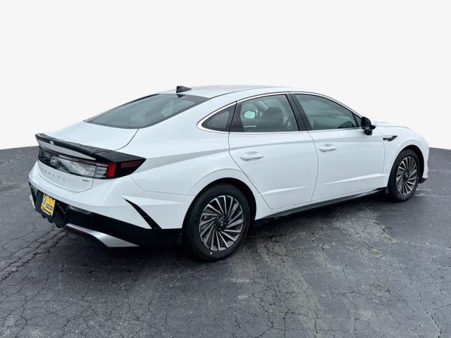 2025 Hyundai SONATA Hybrid SEL