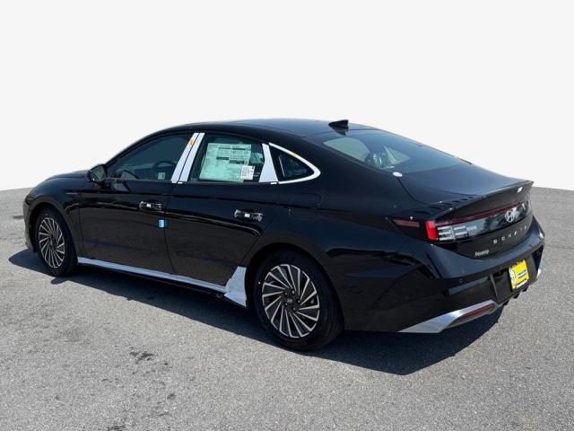 2025 Hyundai SONATA Hybrid Limited