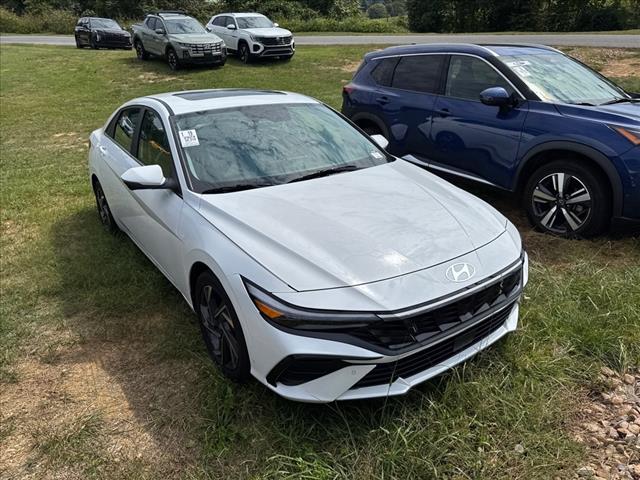 2024 Hyundai ELANTRA Limited