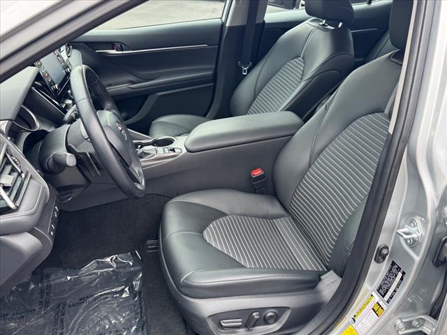 2022 Toyota Camry Hybrid SE Nightshade