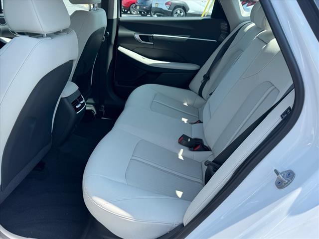2025 Hyundai SONATA Hybrid SEL
