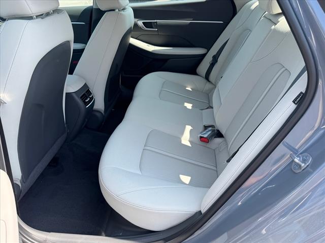 2025 Hyundai SONATA Hybrid SEL