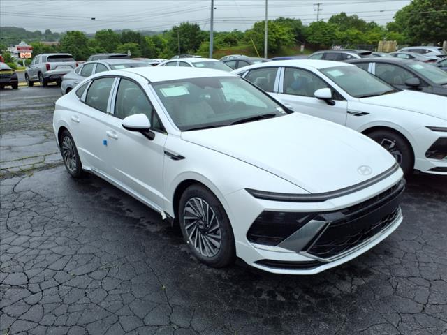 2025 Hyundai SONATA Hybrid SEL