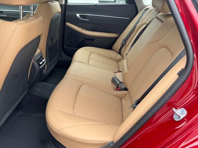 2025 Hyundai SONATA Hybrid Limited