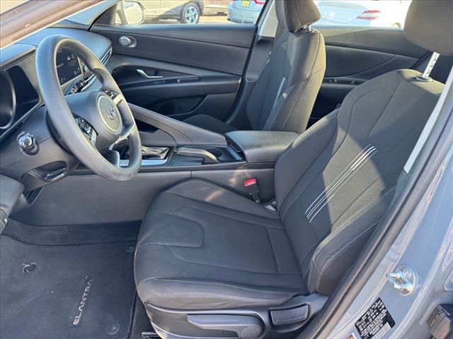 2022 Hyundai ELANTRA SEL