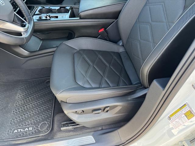 2024 Volkswagen Atlas Cross Sport SE 4Motion