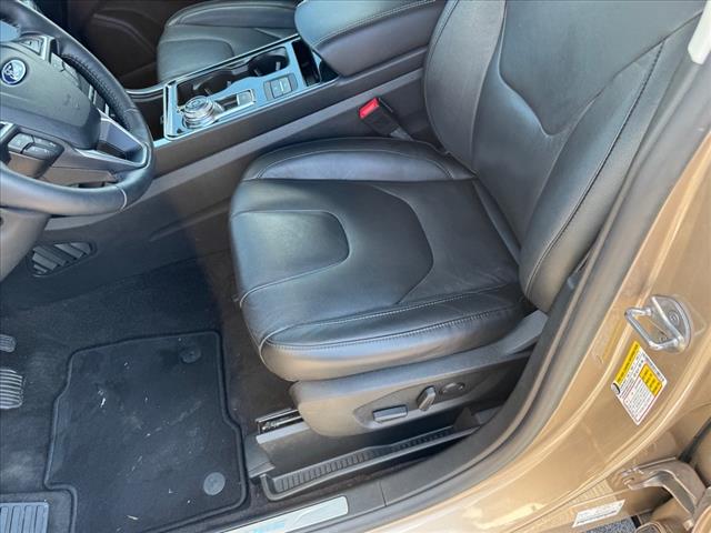 2020 Ford Edge Titanium