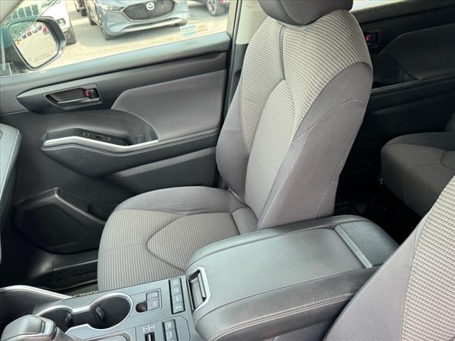 2020 Toyota Highlander LE
