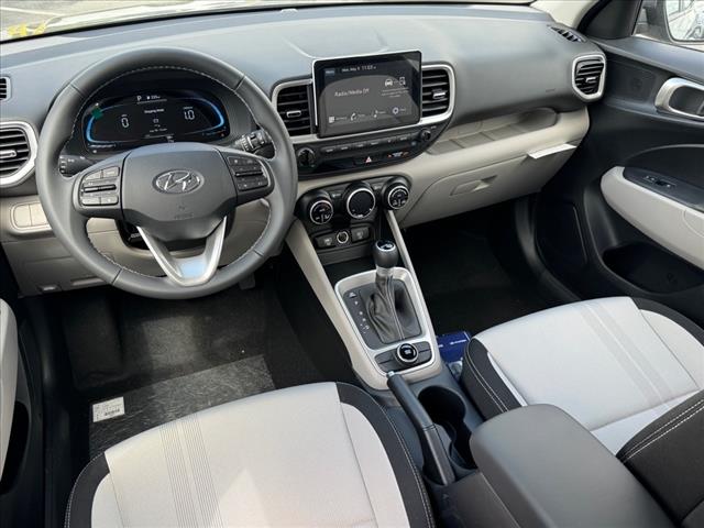 2025 Hyundai VENUE SEL