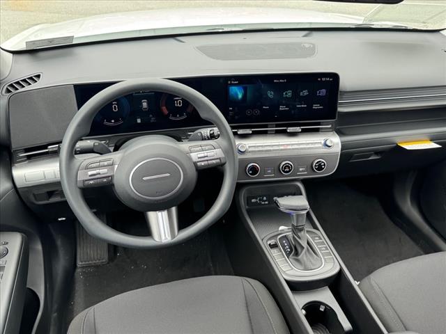 2025 Hyundai KONA SE
