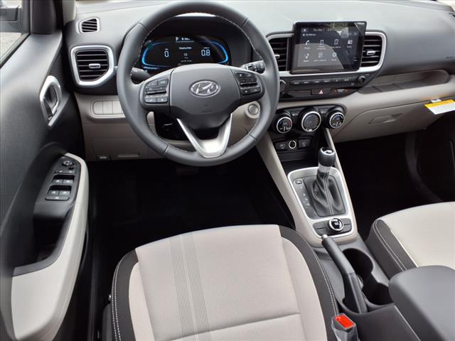 2025 Hyundai VENUE SEL
