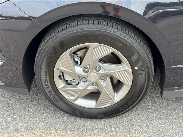 2025 Hyundai SONATA SE