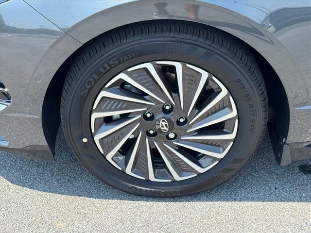 2025 Hyundai SONATA Hybrid Limited