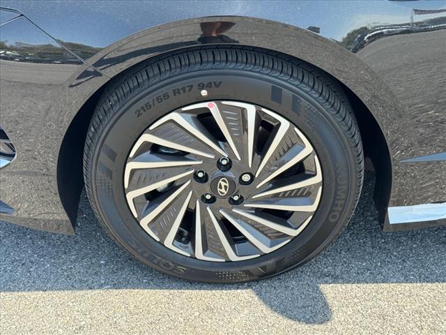 2025 Hyundai SONATA Hybrid Limited