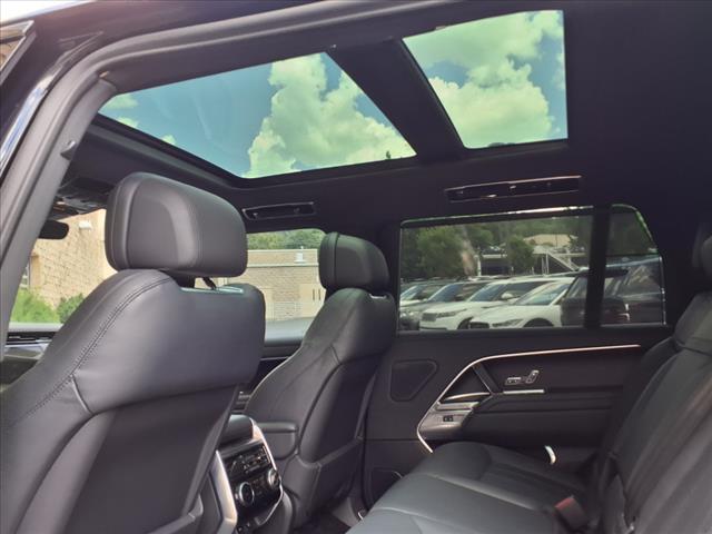 2023 Land Rover Range Rover P530 SE LWB