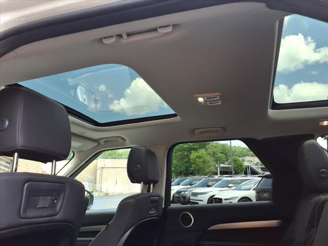 2023 Land Rover Discovery P300 S