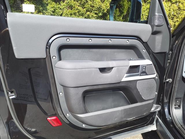 2022 Land Rover Defender 90 X-Dynamic SE