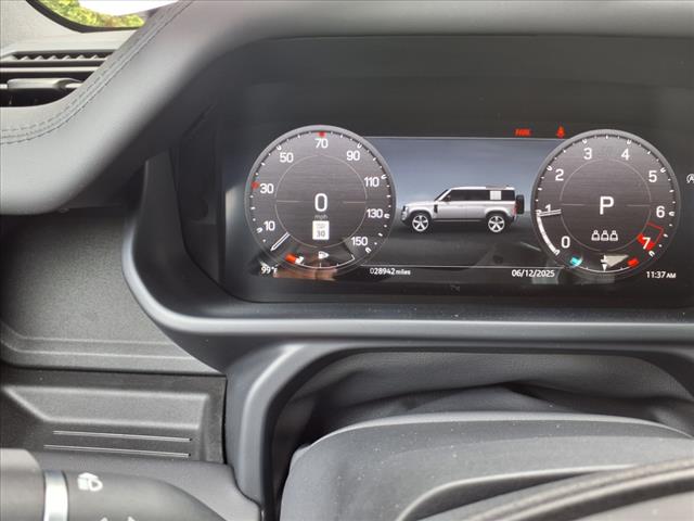 2023 Land Rover Defender 110 V8