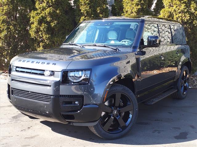 2025 Land Rover Defender 110 V8 P525