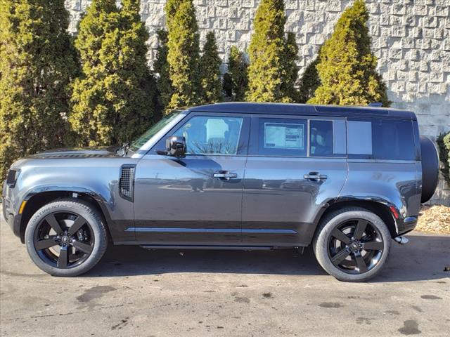 2025 Land Rover Defender 110 V8 P525