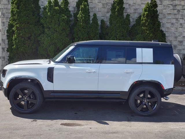 2025 Land Rover Defender 110 V8 P525