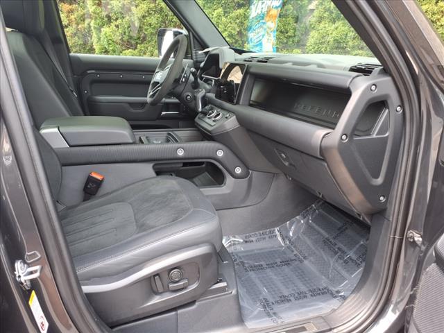 2023 Land Rover Defender 110 V8