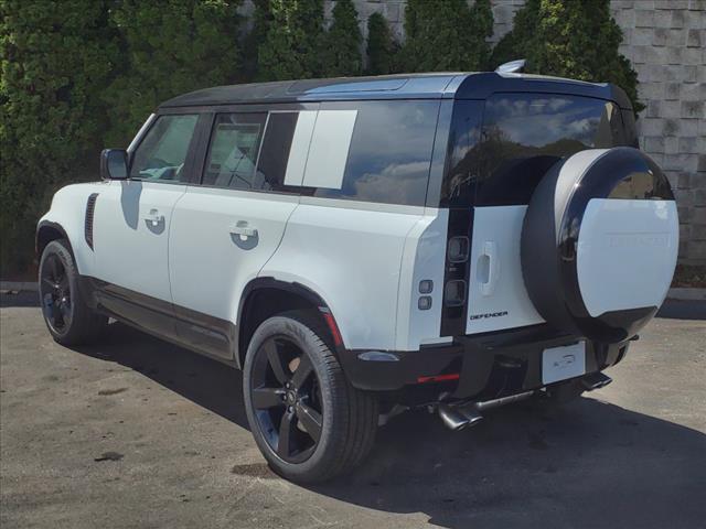2025 Land Rover Defender 110 V8 P525
