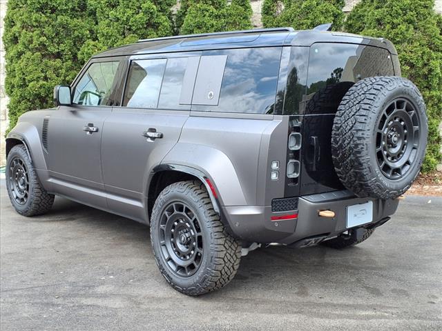 2025 Land Rover Defender 