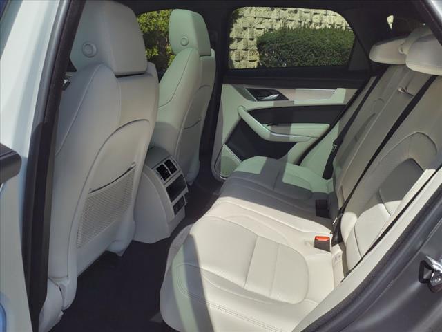 2026 Jaguar F-PACE P250 R-Dynamic S