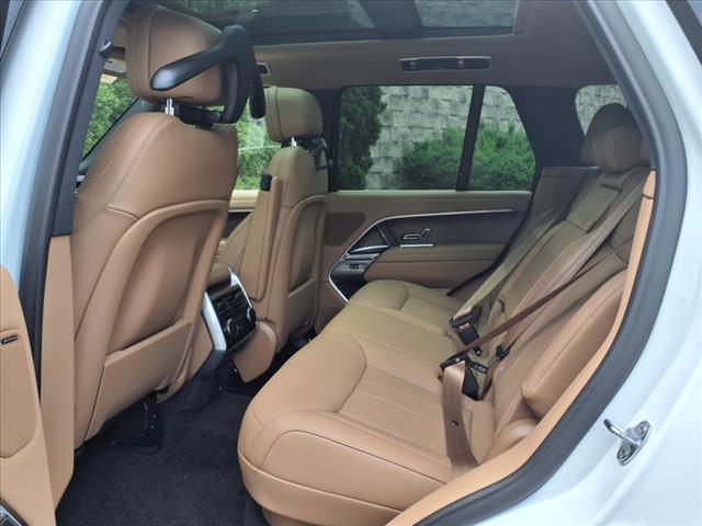 2025 Land Rover Range Rover P400 SE