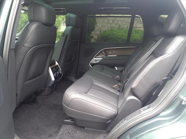 2025 Land Rover Range Rover P530 SE LWB