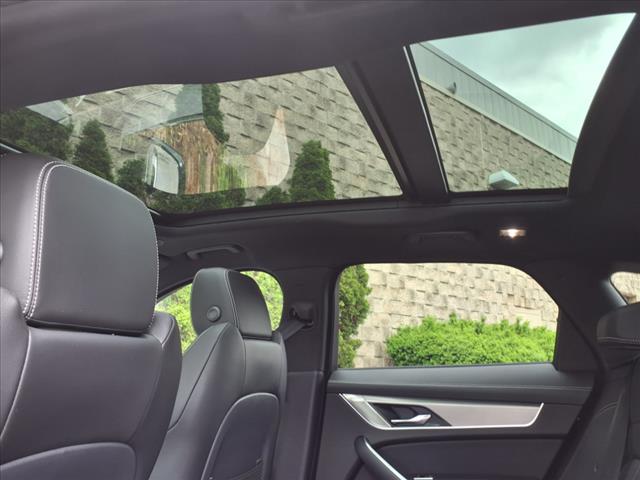 2026 Jaguar F-PACE P400 R-Dynamic S
