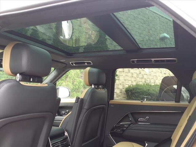 2025 Land Rover Range Rover Sport P550e Autobiography