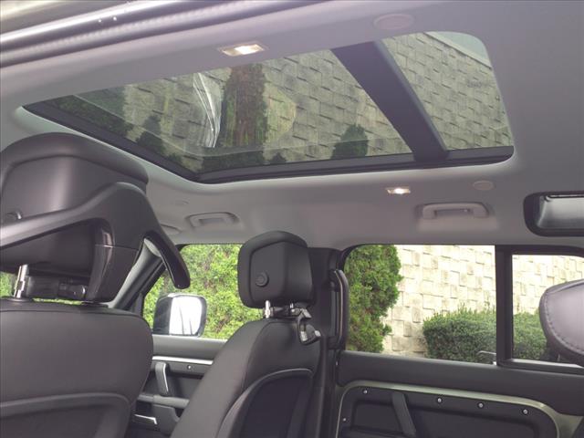 2025 Land Rover Defender 110 P300 S