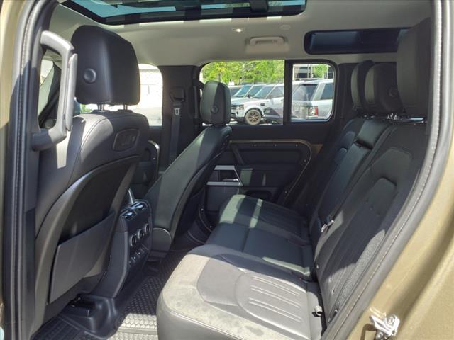2020 Land Rover Defender 110 SE