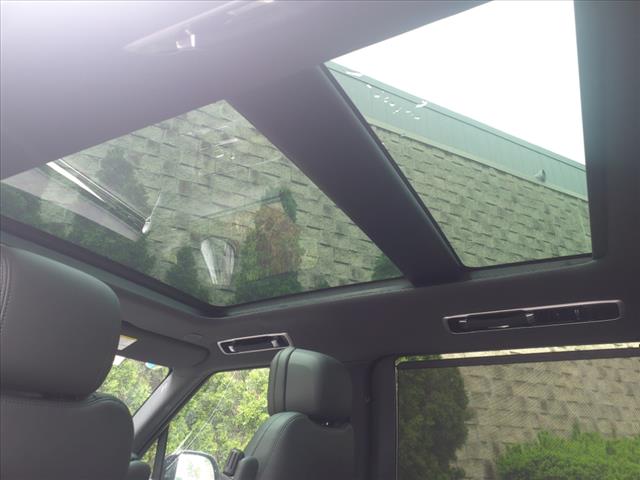 2025 Land Rover Range Rover P530 SE LWB