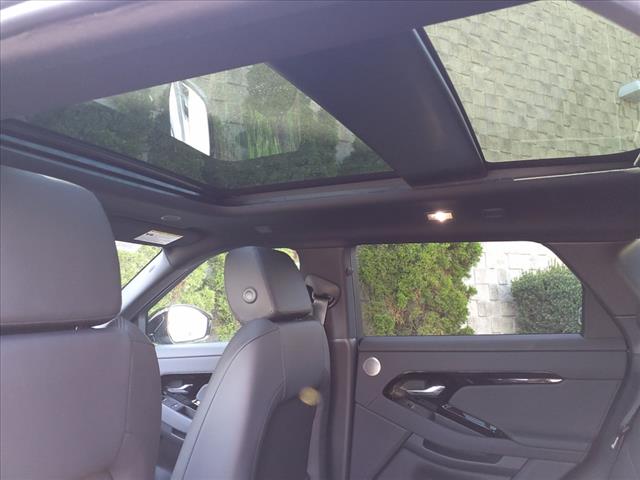 2026 Land Rover Range Rover Evoque P250 Dynamic SE