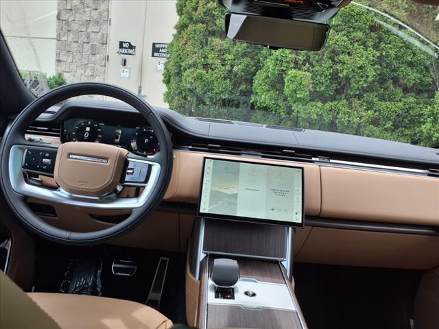 2025 Land Rover Range Rover P400 SE