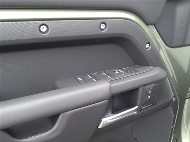 2025 Land Rover Defender 110 P300 S