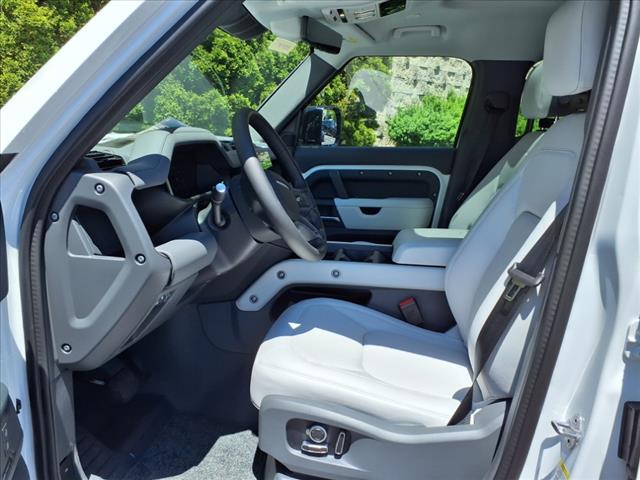 2025 Land Rover Defender 130 P400 S