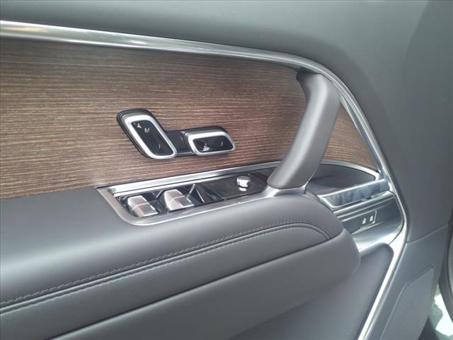 2025 Land Rover Range Rover P530 SE LWB