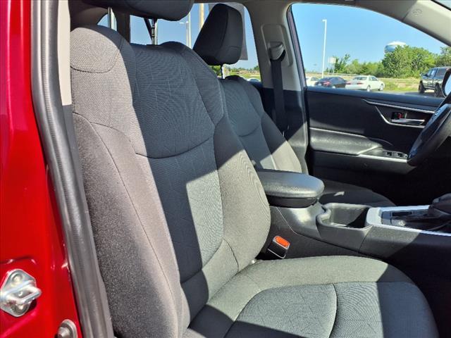 2022 Toyota RAV4 XLE - Photo 10