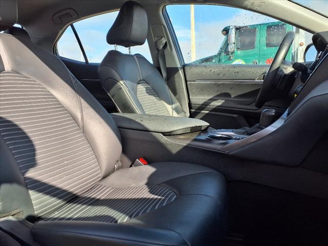 2024 Toyota Camry SE - Photo 10